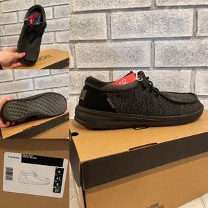 NWT Paul Sox Hey Dude Loafers! Size 9! Color is total black!